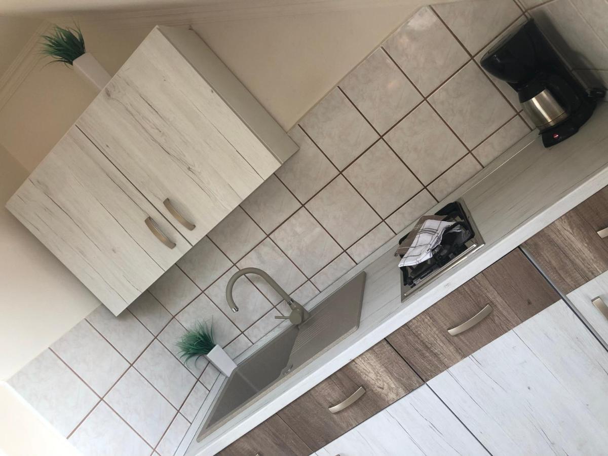 Judit Vendeghaz Bük Exteriör bild